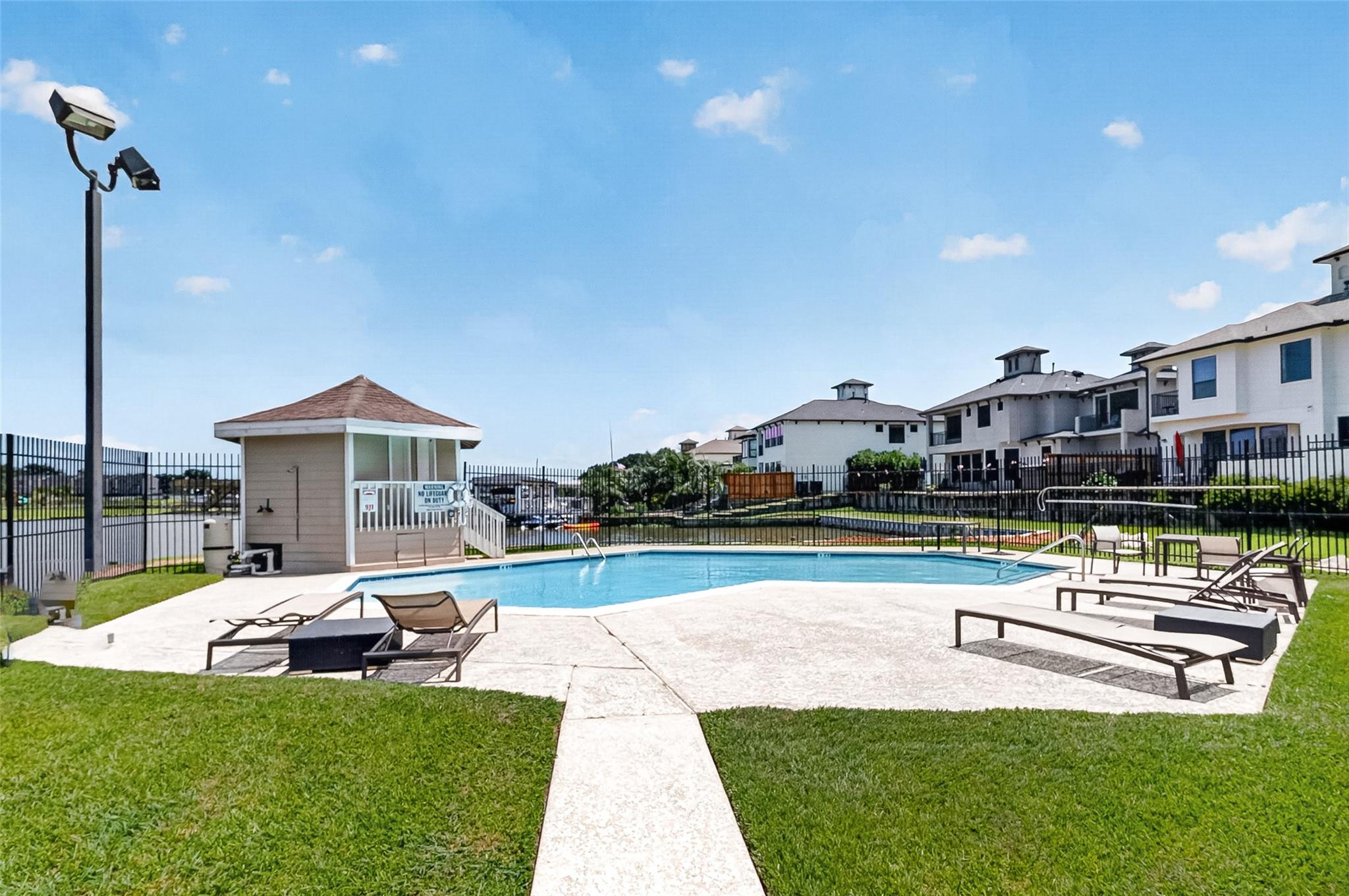 2034 Glencove Drive