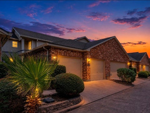 Townhouse For Sale - 2034 Glencove Drive<br/> Harris County, Seabrook, TX 77586