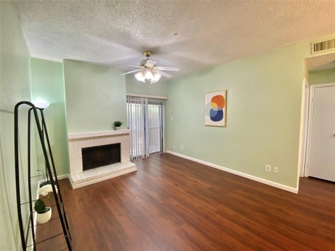 Photo of 7900 N Stadium Drive #21, Houston, TX 77030 (MLS # 8096965)