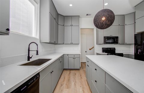 Tiny photo for 4603 Edison Street #A, Houston, TX 77009 (MLS # 26582323)