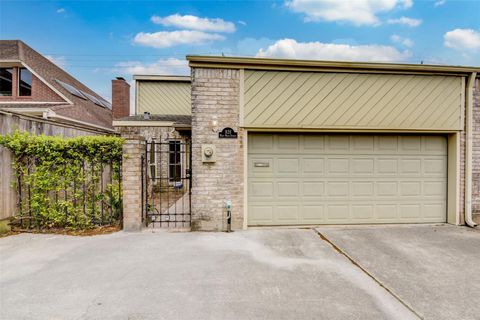 Photo of 928 W Main Street, Houston, TX 77006 (MLS # 64575623)