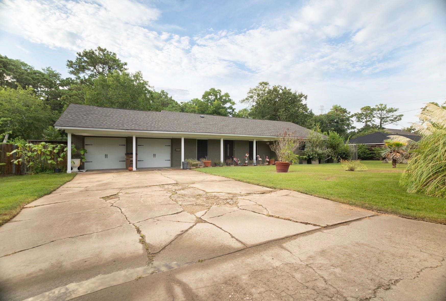2117 Pecan Street