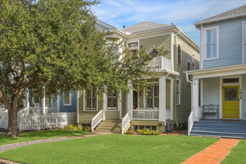Homes For Sale - 1009 Church Street<br/> Galveston, TX 77550