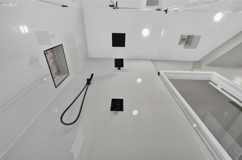 Tiny photo for 108 Oak Creek Lane, League City, TX 77573 (MLS # 21146388)