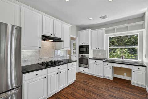 Tiny photo for 108 Oak Creek Lane, League City, TX 77573 (MLS # 21146388)