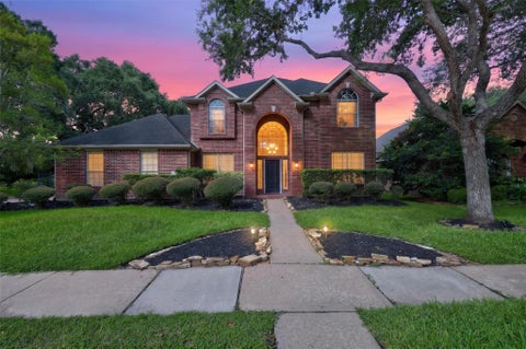 Tiny photo for 108 Oak Creek Lane, League City, TX 77573 (MLS # 21146388)