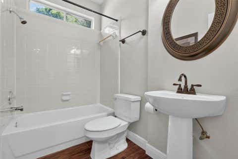Tiny photo for 108 Oak Creek Lane, League City, TX 77573 (MLS # 21146388)