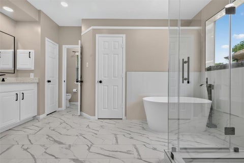 Tiny photo for 108 Oak Creek Lane, League City, TX 77573 (MLS # 21146388)