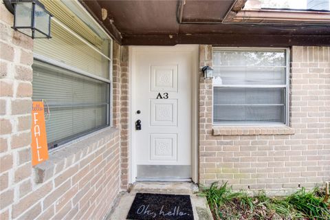 Photo of 212 Quaker Drive #A3, Friendswood, TX 77546 (MLS # 35939101)