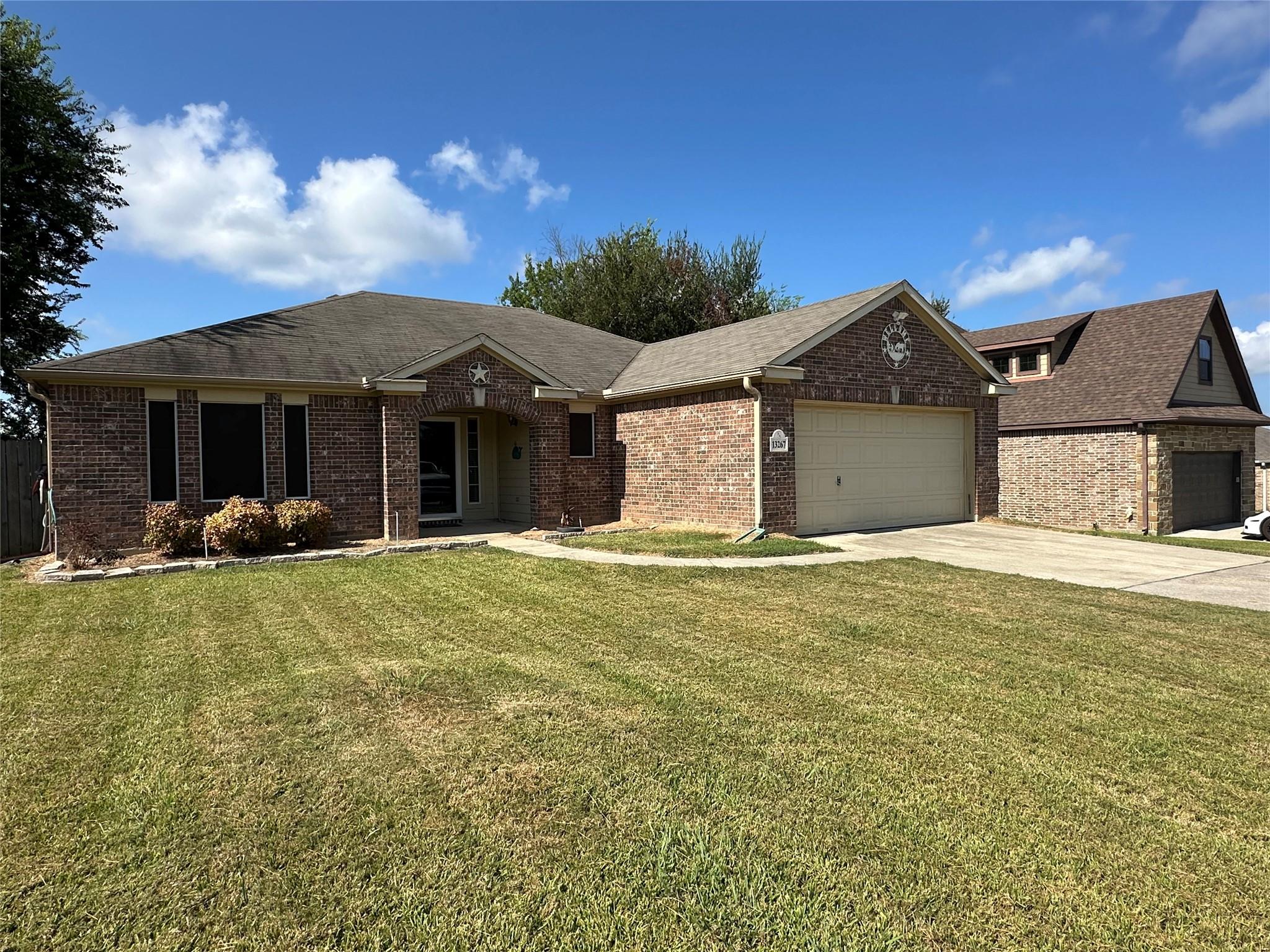 13267 Lazy Lane
