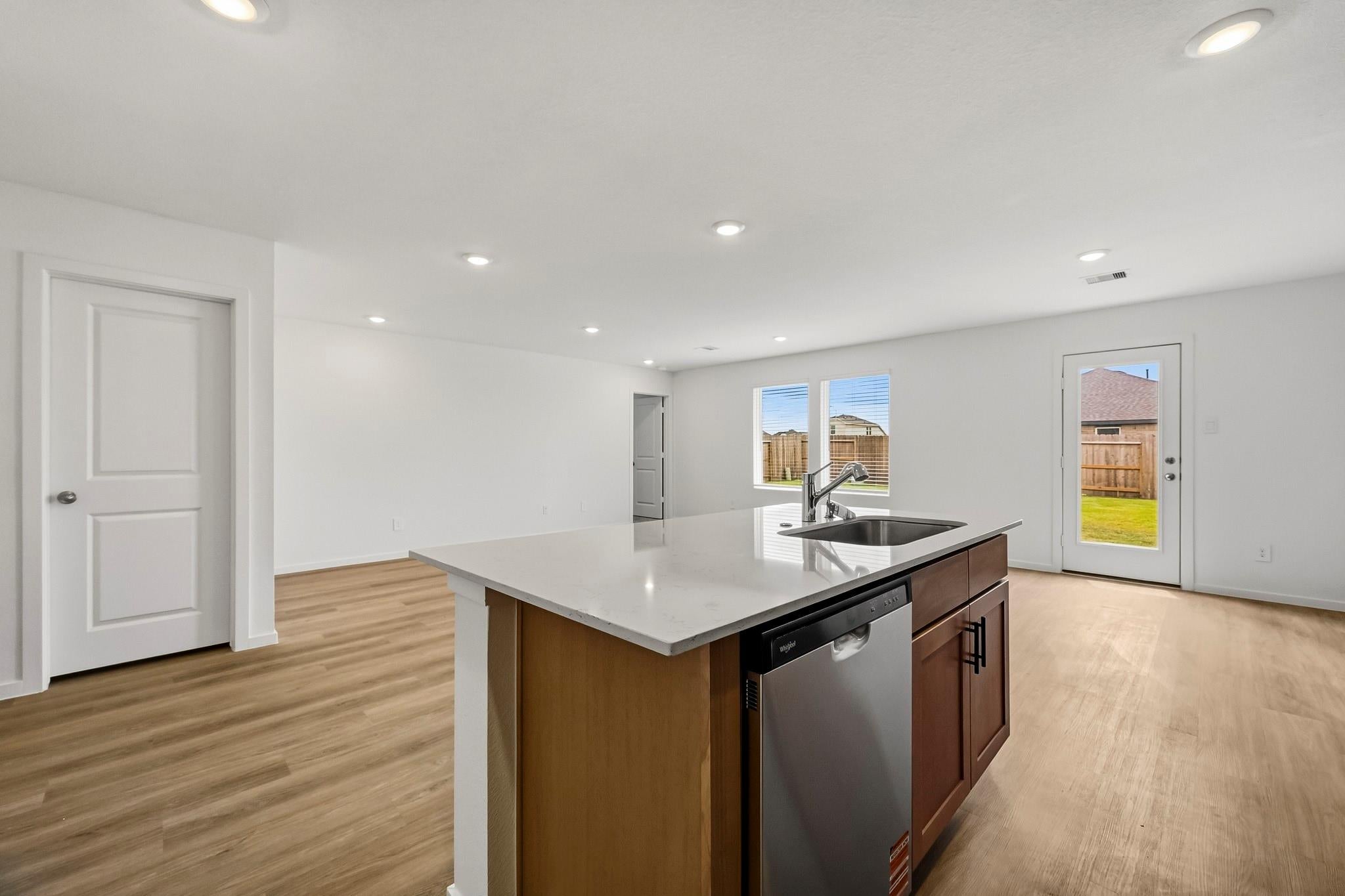 22027 Vernazza Bend