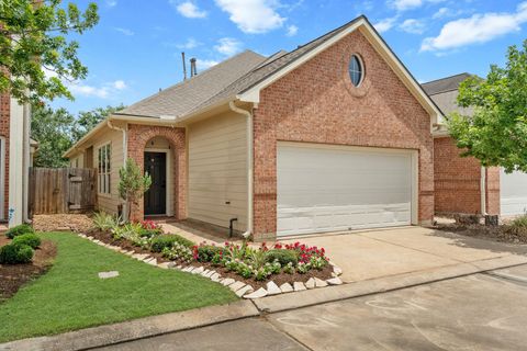 Homes For Sale - 917 Sweet Pine Drive<br/> Katy, TX 77450