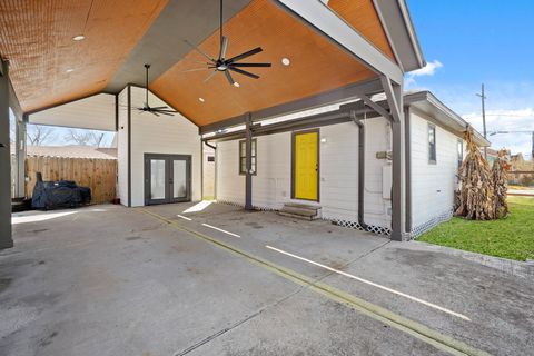 Photo of 5201 Pease Street, Houston, TX 77023 (MLS # 46535265)