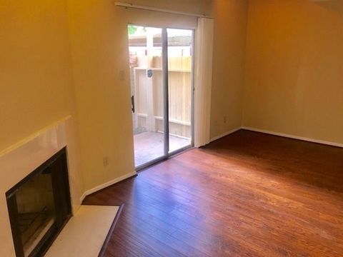 Photo of 2120 El Paseo Street #2908, Houston, TX 77054 (MLS # 40857662)