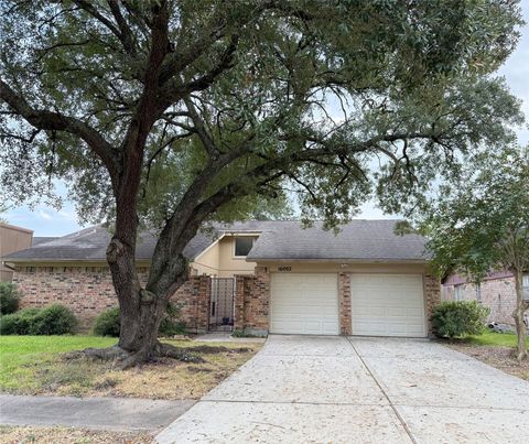 Photo of 16002 Havenhurst Drive, Houston, TX 77059 (MLS # 88879043) Photo of 16002 Havenhurst Drive, Houston, TX 77059 (MLS # 88879043)