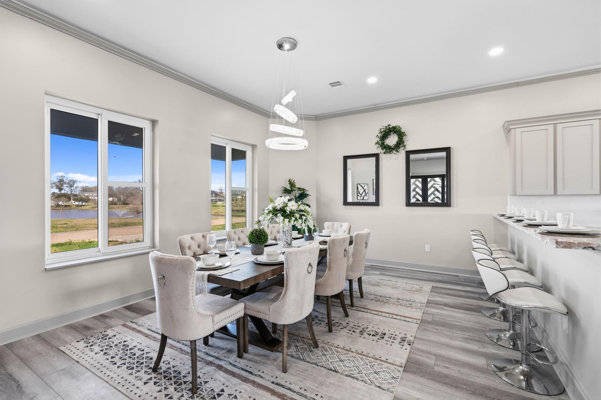 703 Leaning Oak Trail