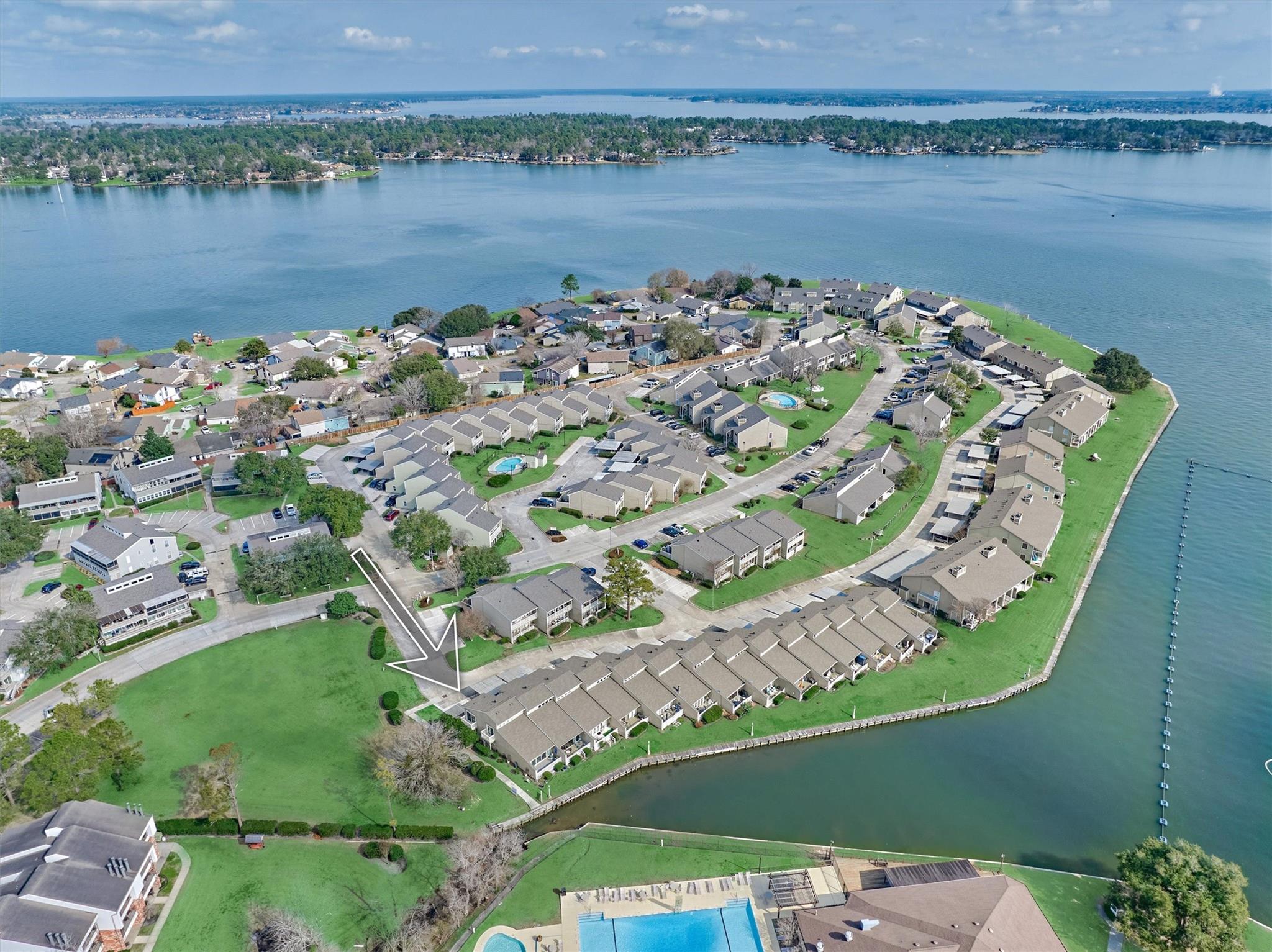 1 April Point Drive S