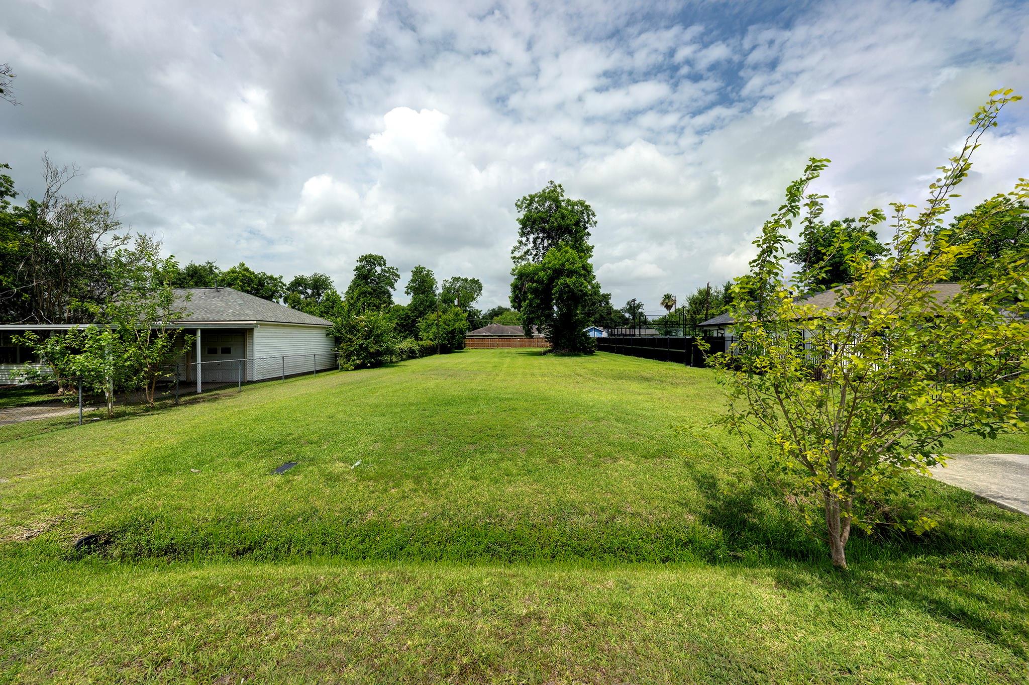 1923 Harland Drive