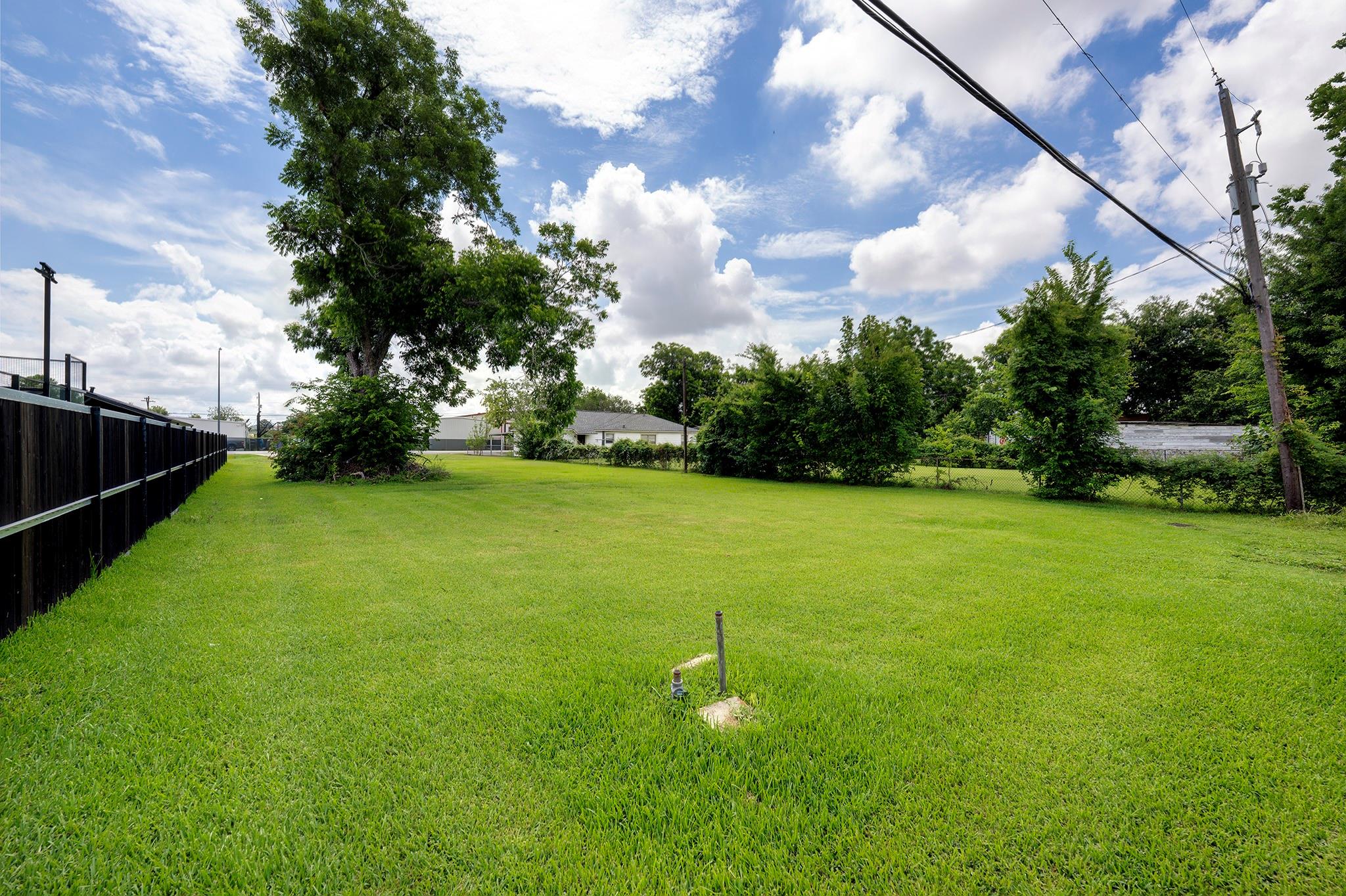 1923 Harland Drive