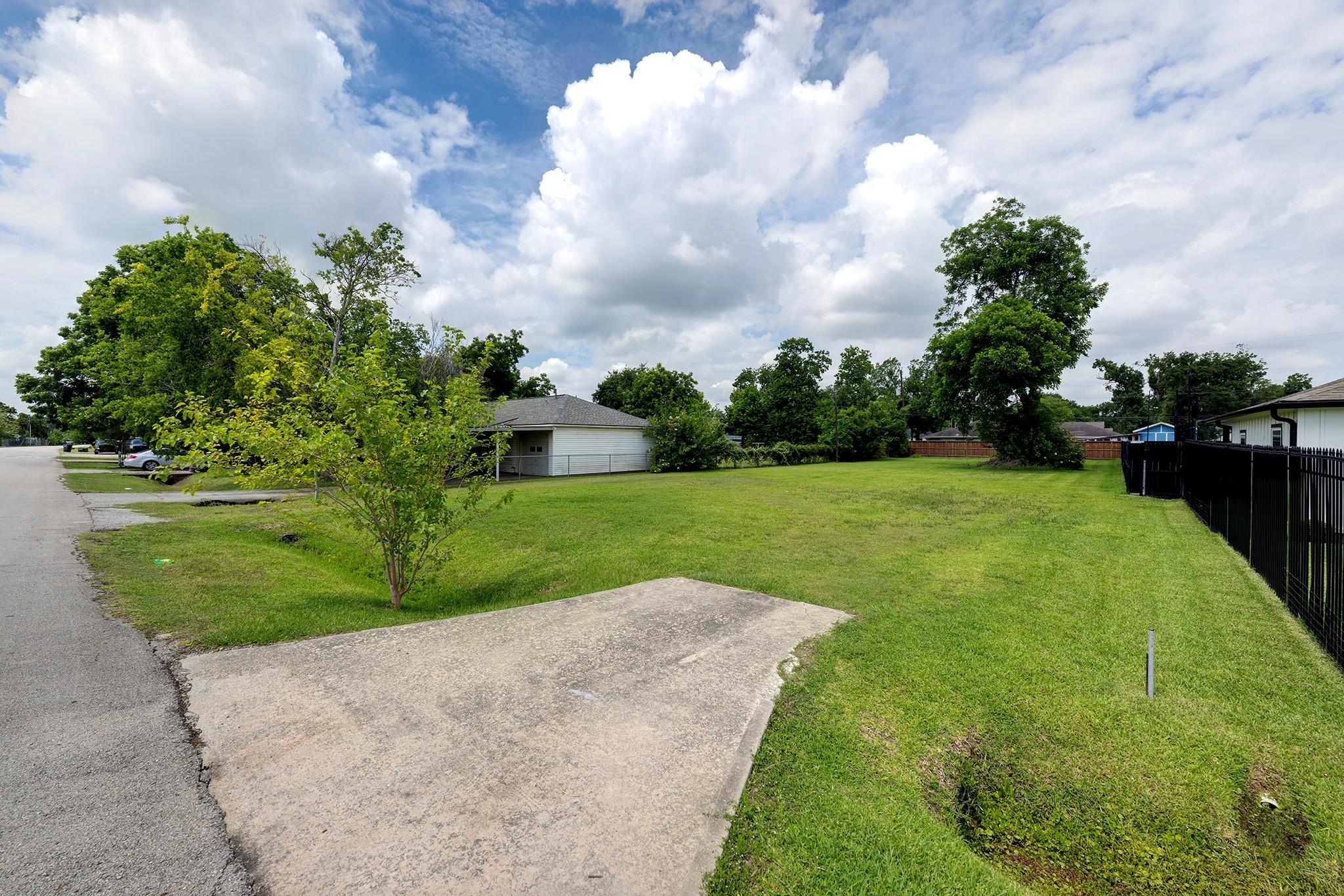 1923 Harland Drive