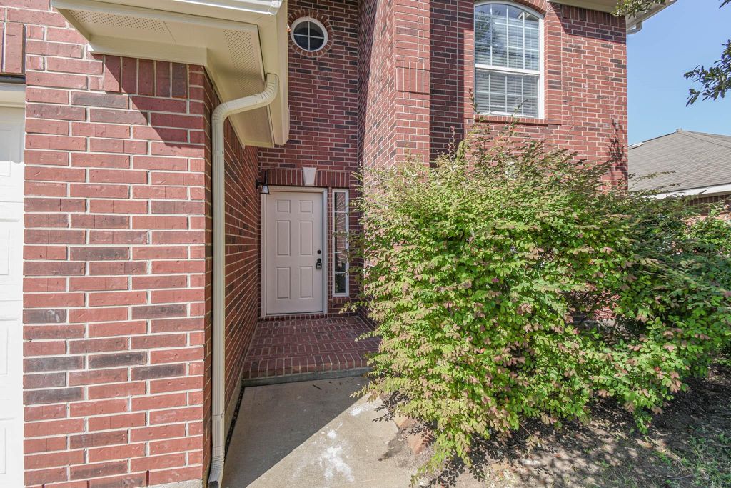 Photo of 7206 Avon Park Lane, Houston, TX 77083 (MLS # 4119311)