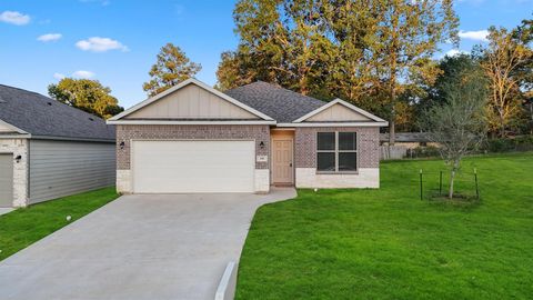Photo of 160 Byrd Drive, Lufkin, TX 75901 (MLS # 42988911)