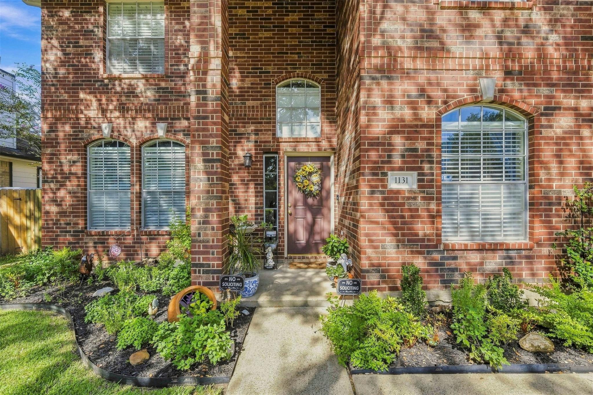 1131 Alexandria Court