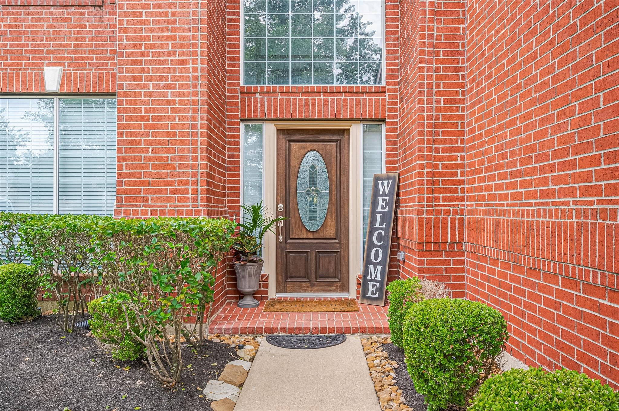 21506 Avalon Queen Drive