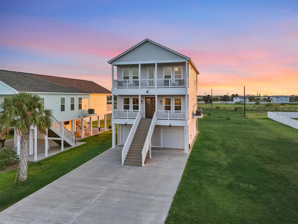 Photo of 2523 103rd Street, Galveston, TX 77554 (MLS # 72000675)