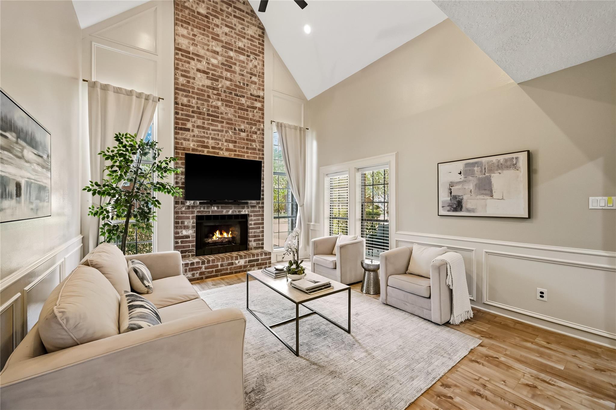 706 Fernglade Drive