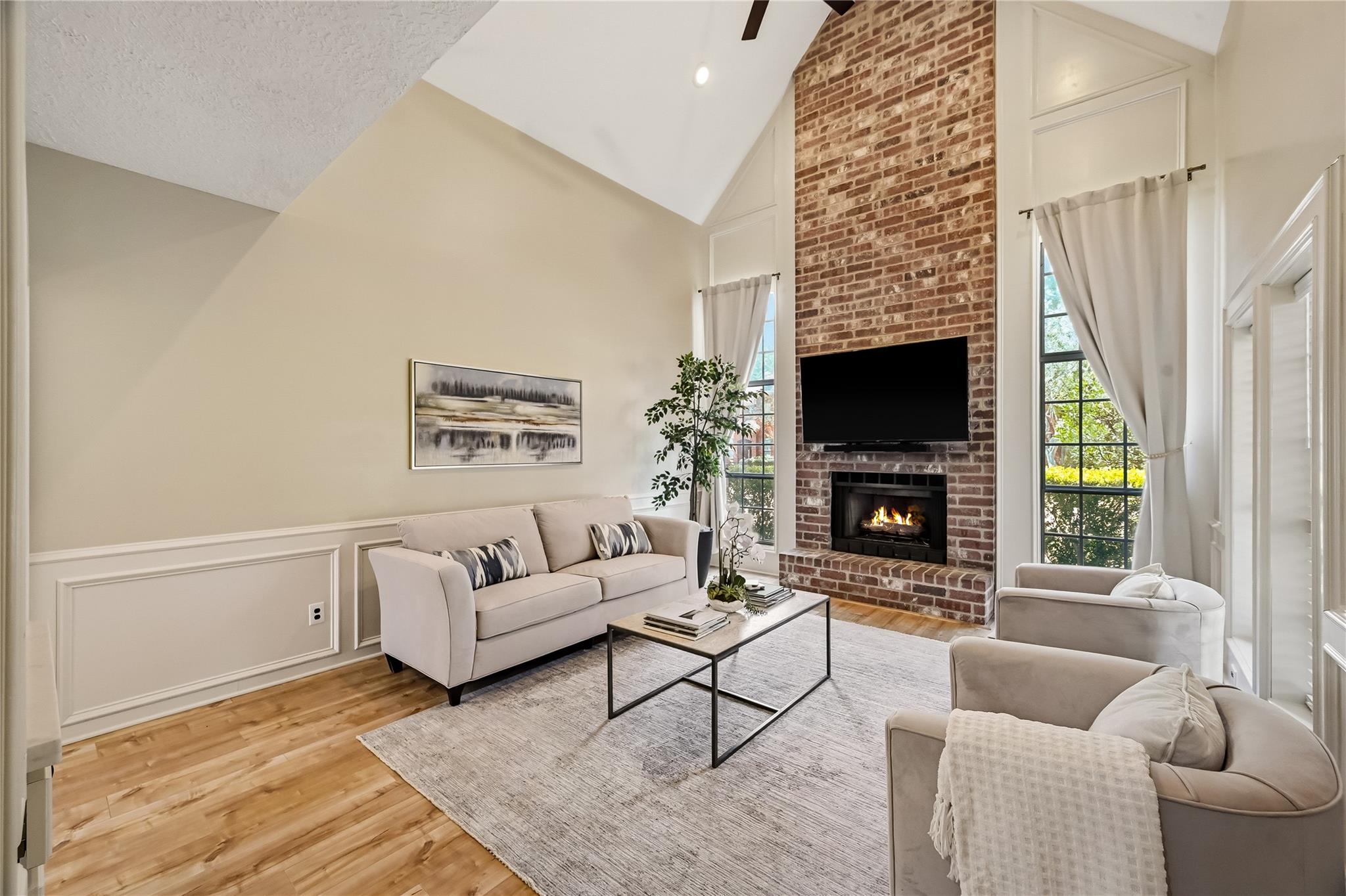 706 Fernglade Drive