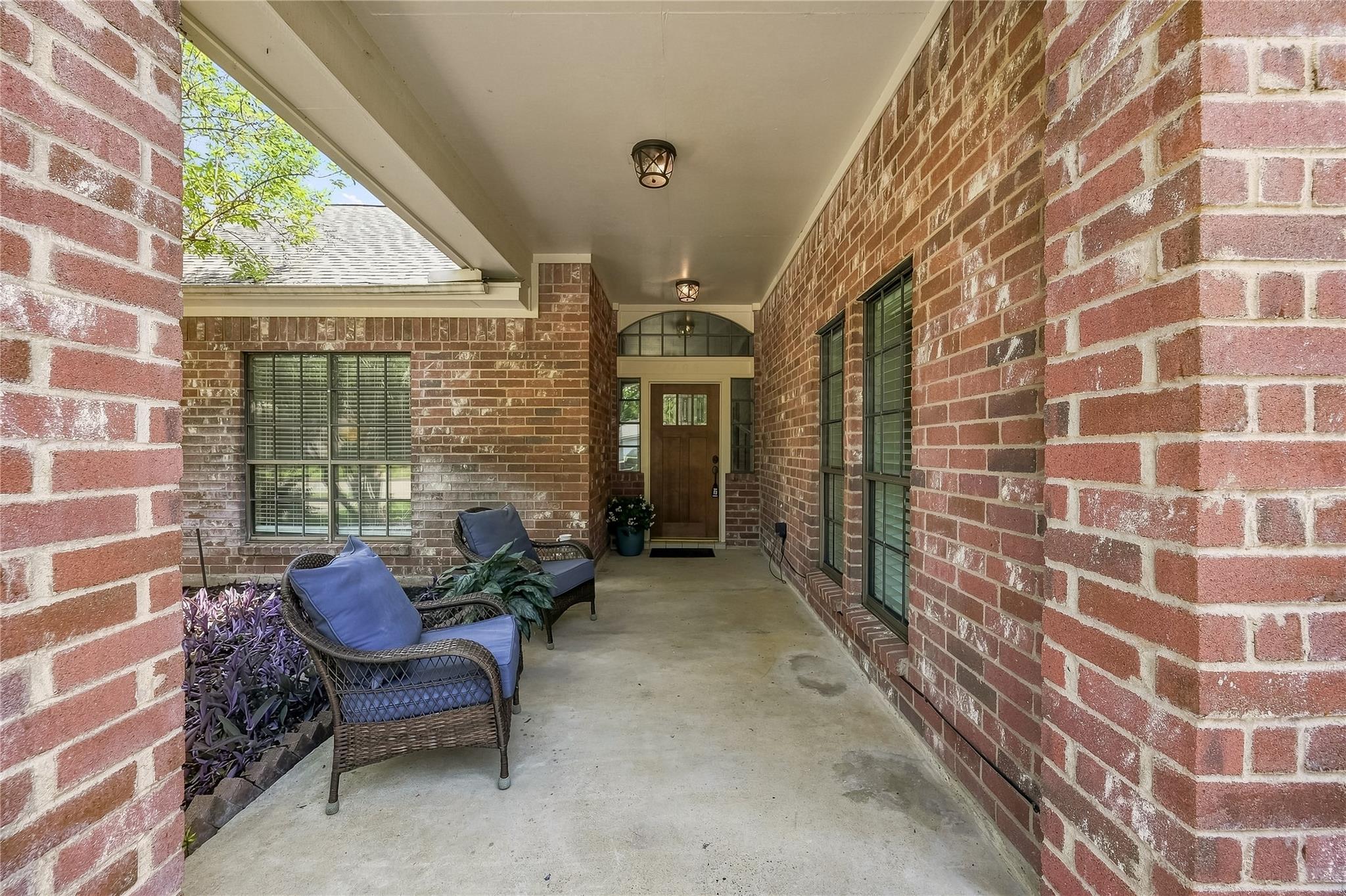 706 Fernglade Drive