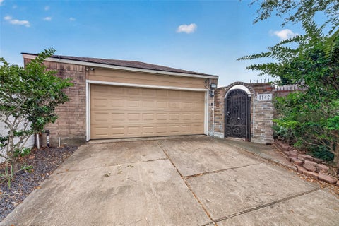 Photo of 8142 Misty Ridge Lane, Houston, TX 77071 (MLS # 96518408)