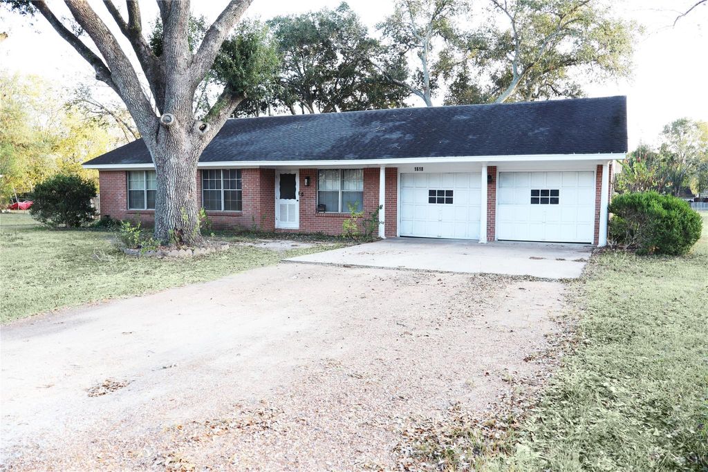 Photo of 1618 Bernie Avenue, Rosenberg, TX 77471 (MLS # 19505572)