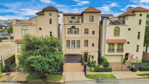 Photo of 2008 Helena Street, Houston, TX 77002 (MLS # 21768322) Photo of 2008 Helena Street, Houston, TX 77002 (MLS # 21768322)