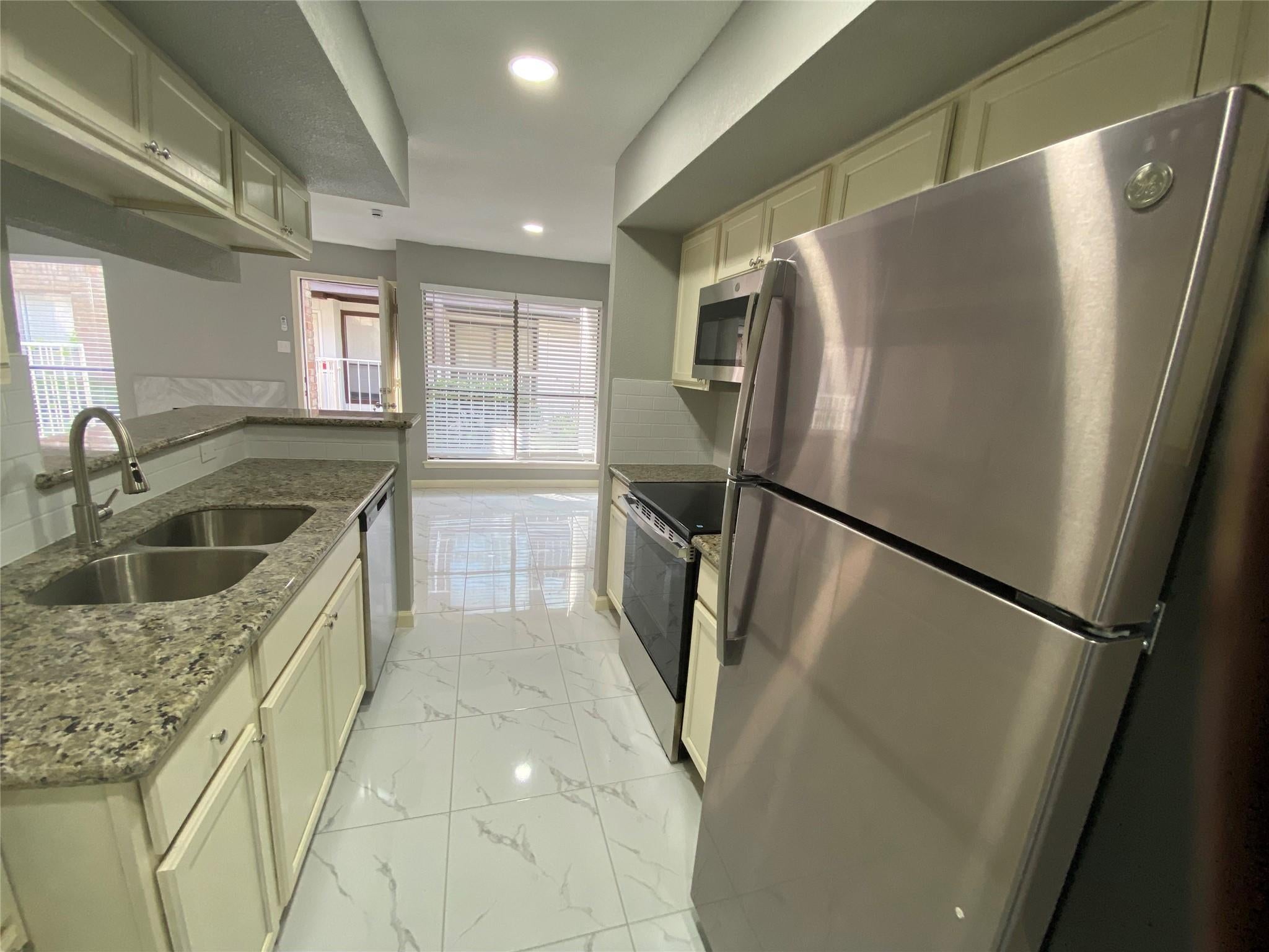 6633 W Airport Boulevard 1304