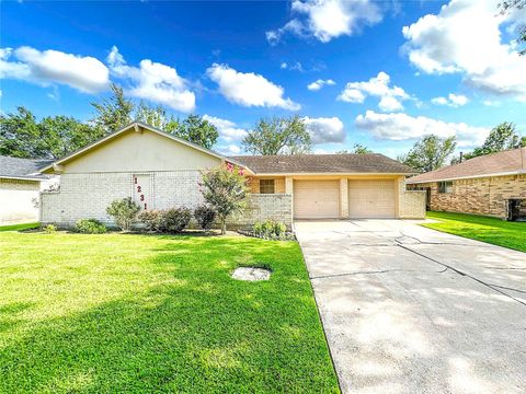 Photo of 12314 Astoria Boulevard, Houston, TX 77089 (MLS # 16283119)