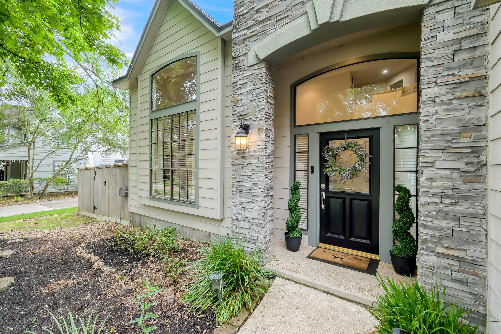 94 N Cochrans Green Circle