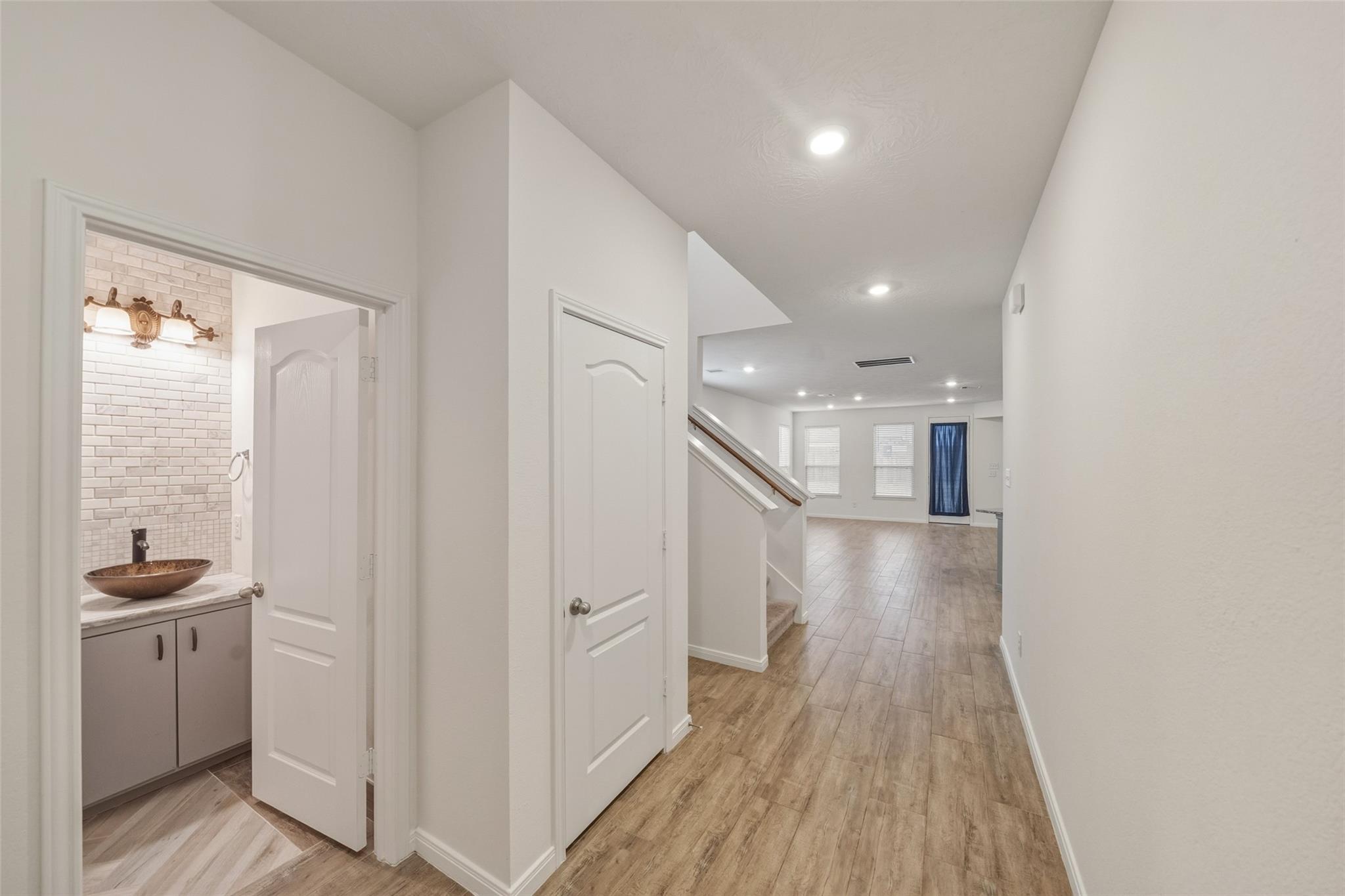 41707 Tumbleweed Pass Lane