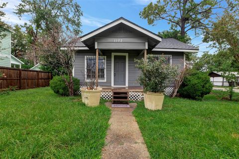 Photo of 1102 Northwood Street, Houston, TX 77009 (MLS # 12468574)