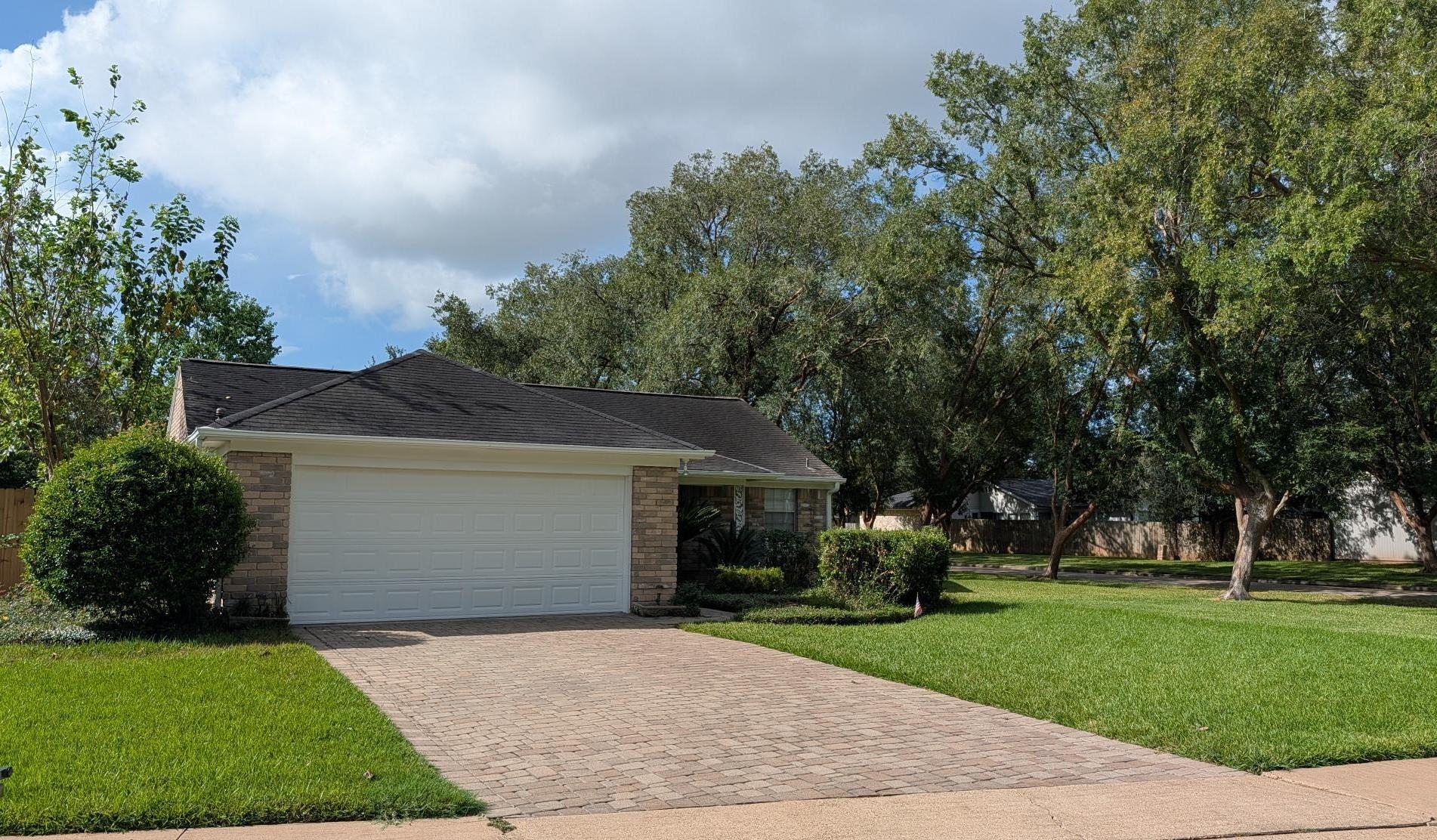 3102 E Heatherock Circle