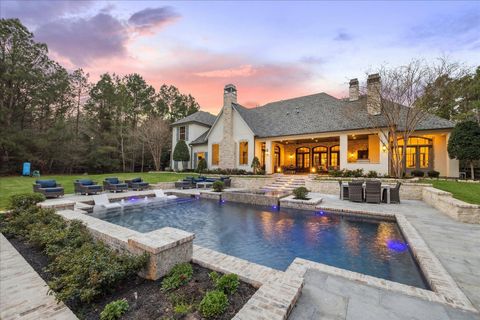 Photo of 26009 Crown Ranch Boulevard, Montgomery, TX 77316 (MLS # 48187966)