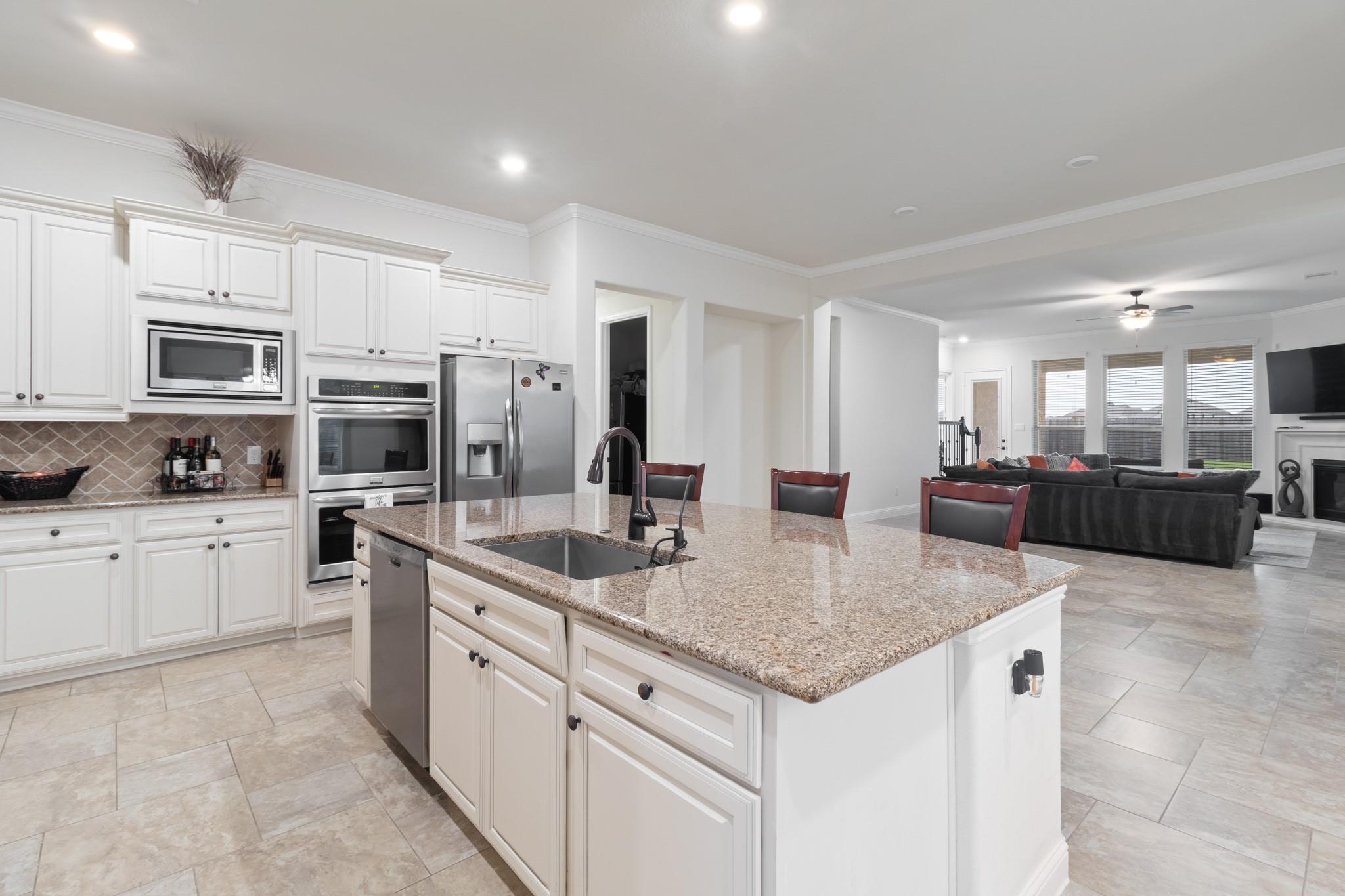 6714 Cottonwood Crest Lane