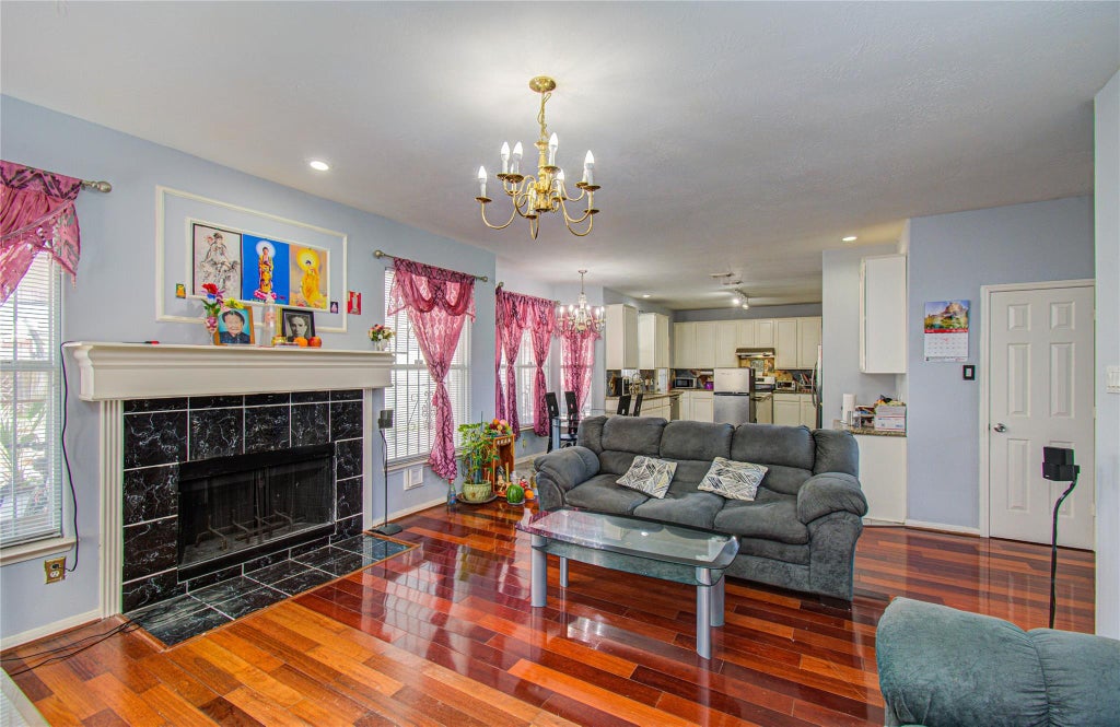 Photo of 6626 Sunrise Valley Lane, Houston, TX 77083 (MLS # 53690601)