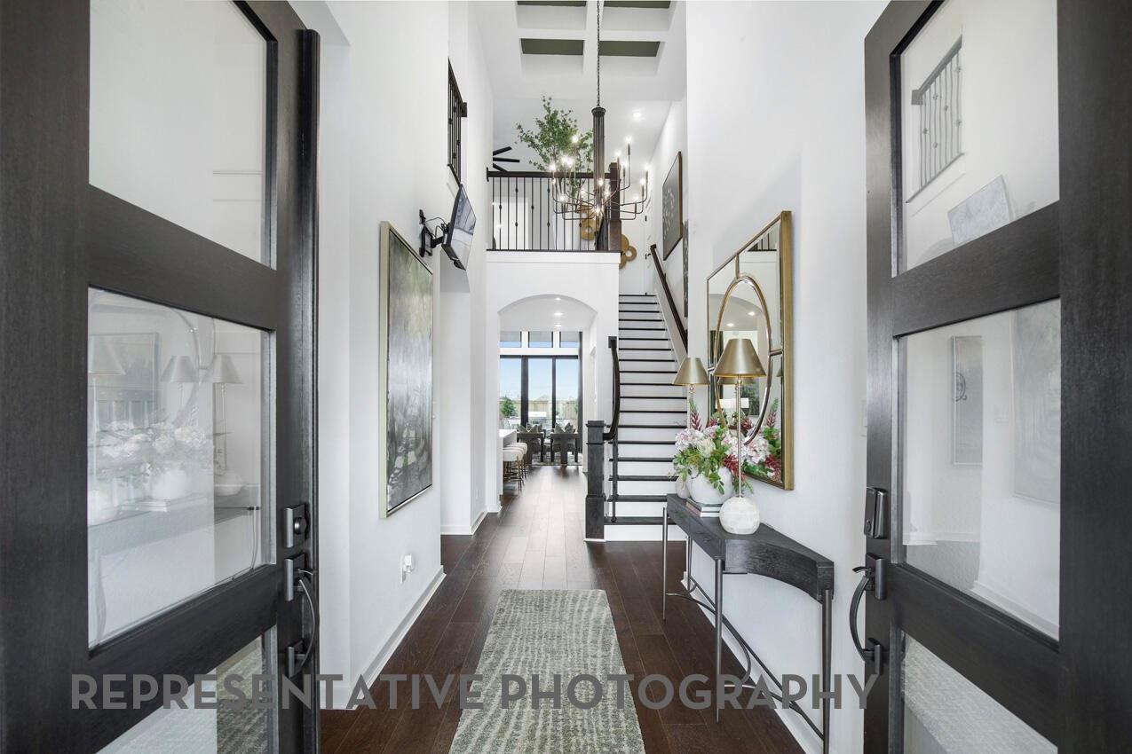 946 Hilltop View Lane