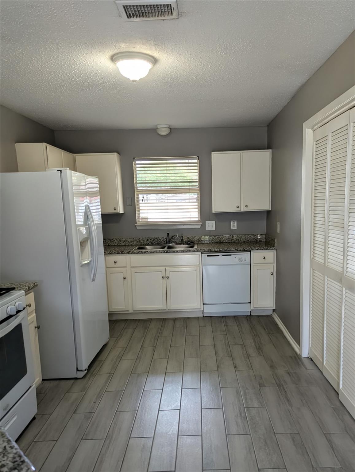 2223 Crosscoach Lane