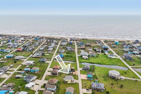 Photo of 940 Gregory Lane, Crystal Beach, TX 77650 (MLS # 4565796)