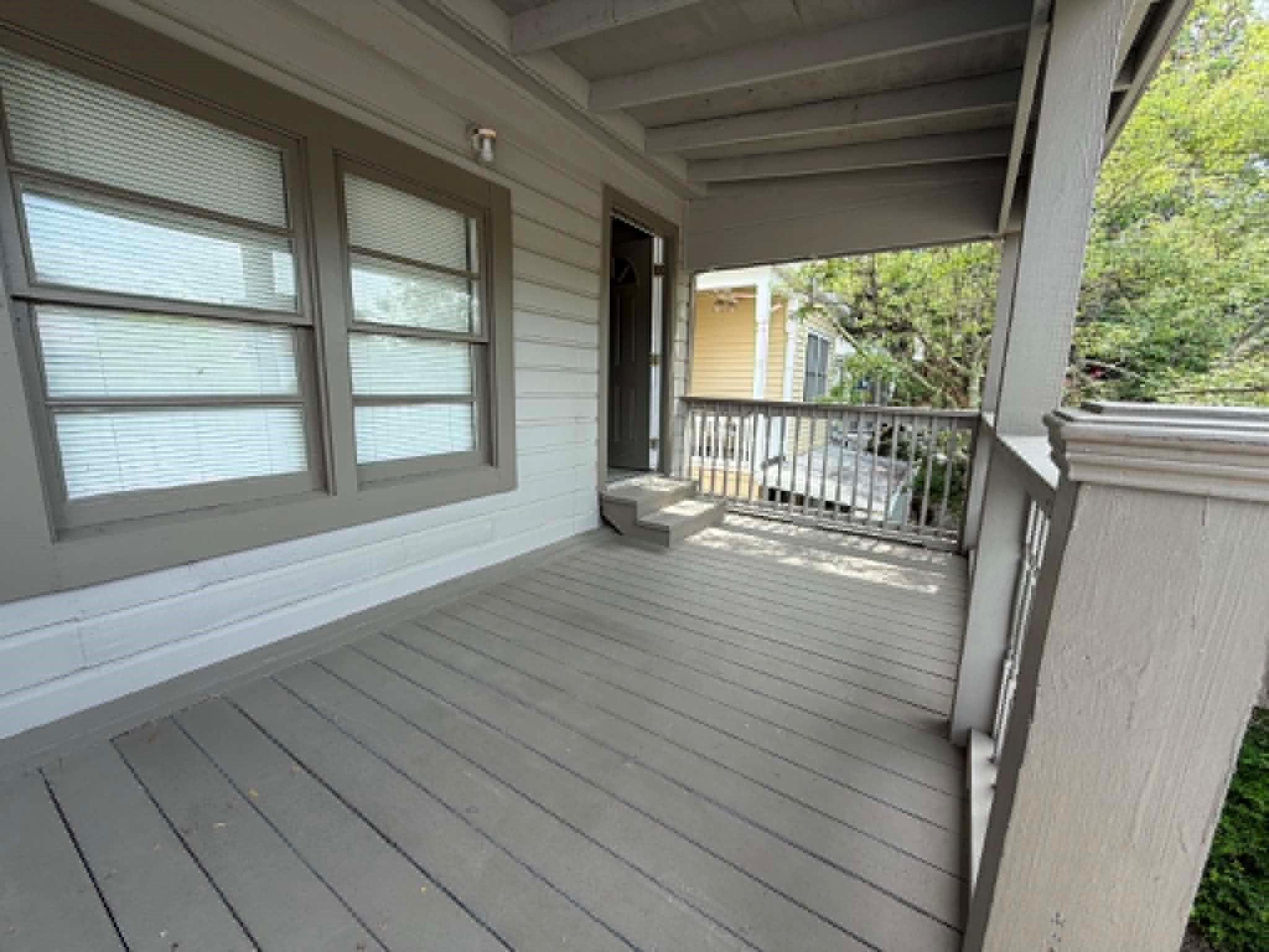 1709 Avenue L UP