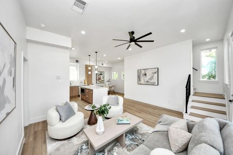 Photo of 2312 Barbee Street, Houston, TX 77004 (MLS # 79046041)