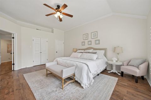 Tiny photo for 819 Maplewood Falls Court, Houston, TX 77062 (MLS # 38505601)